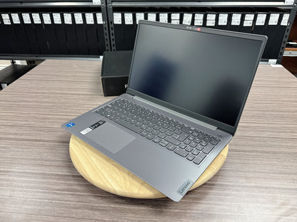 LENOVO IdeaPad 3 15IAU7